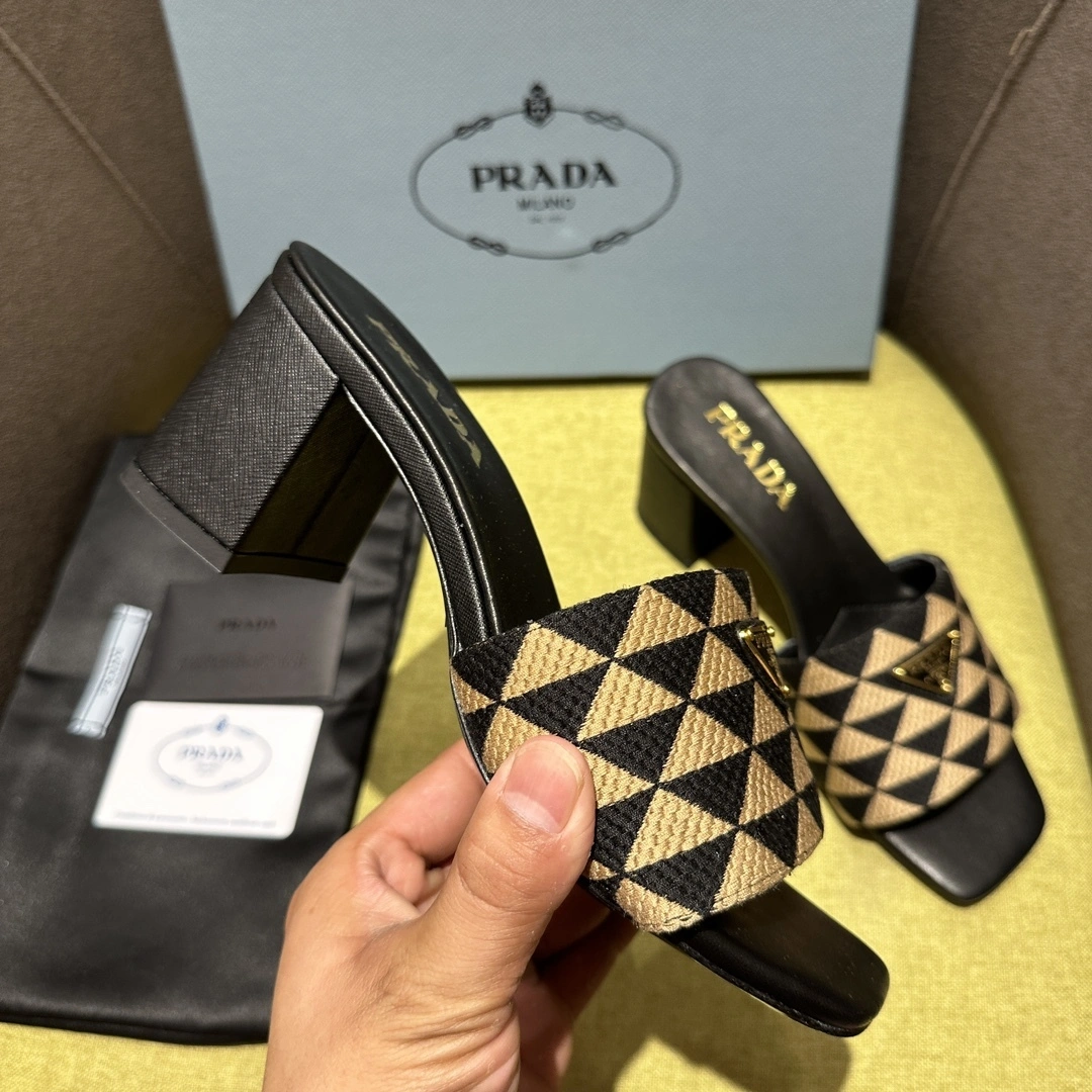 &COCO-- Pr141 1XX637_3LK6_F0Y30_F_065 Heel height：6.5CM sheepskin item:D-X313H2211